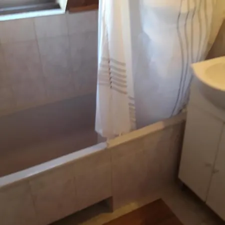 Tunnel Family Apartmanház Pécs