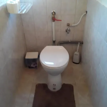 Tunnel Family Apartmanhaz Pecs