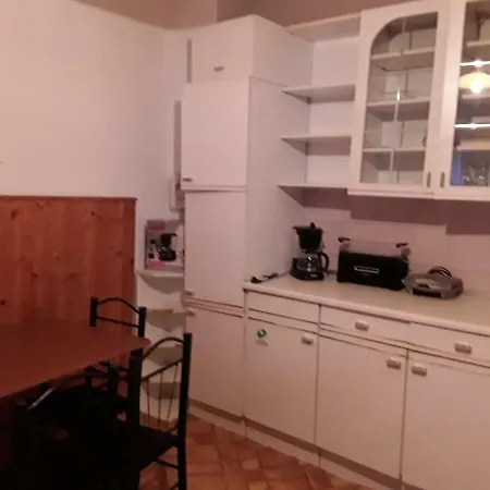 Tunnel Family Apartmanház Pécs
