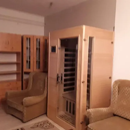 Tunnel Family Apartmanhaz * Pecs